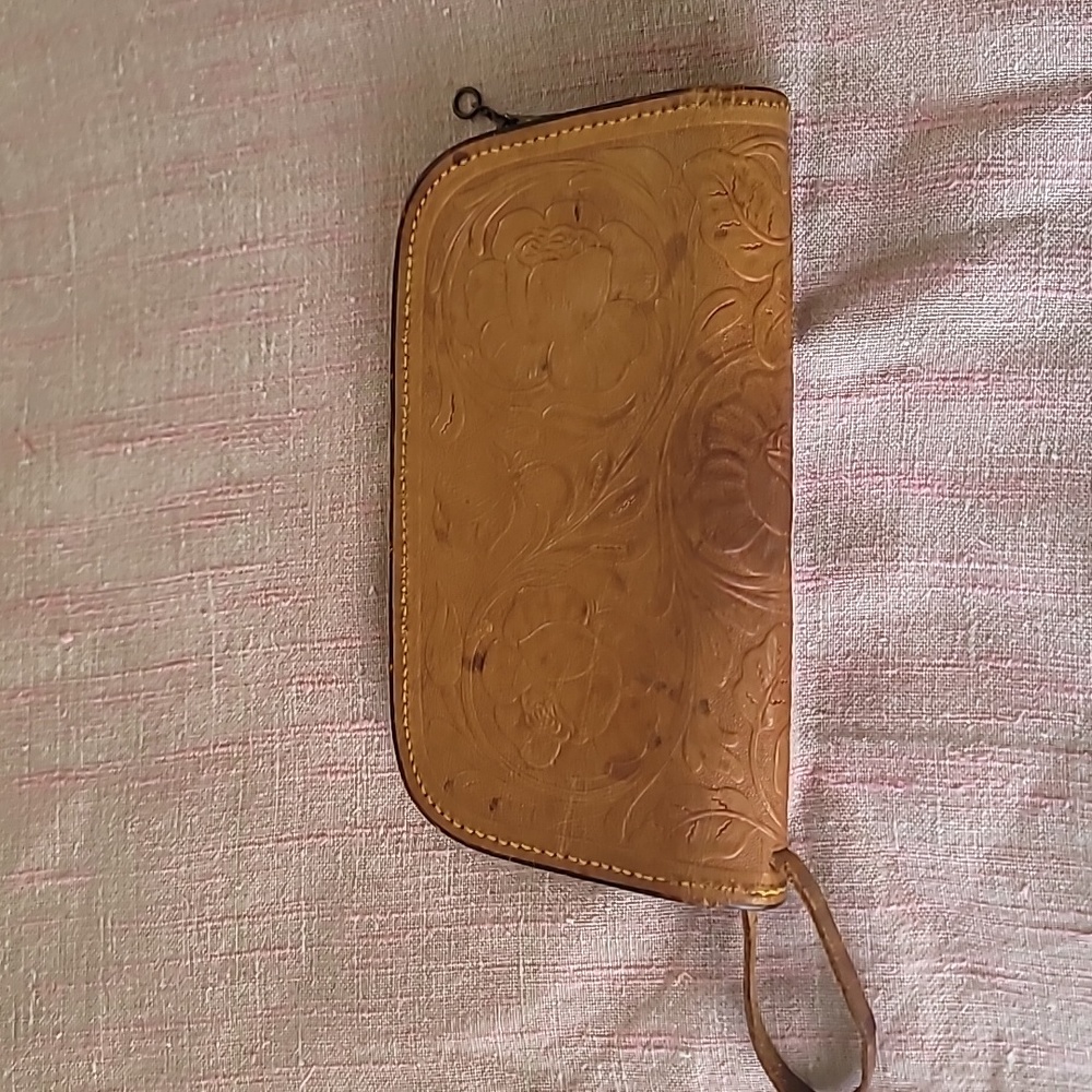 Vintage tooled clutch
